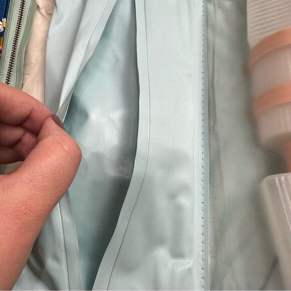 Vintage 60's Celebrity Satin Floral Retro Weekend Toiletry Travel Kit with Jars - Picture 10 of 11